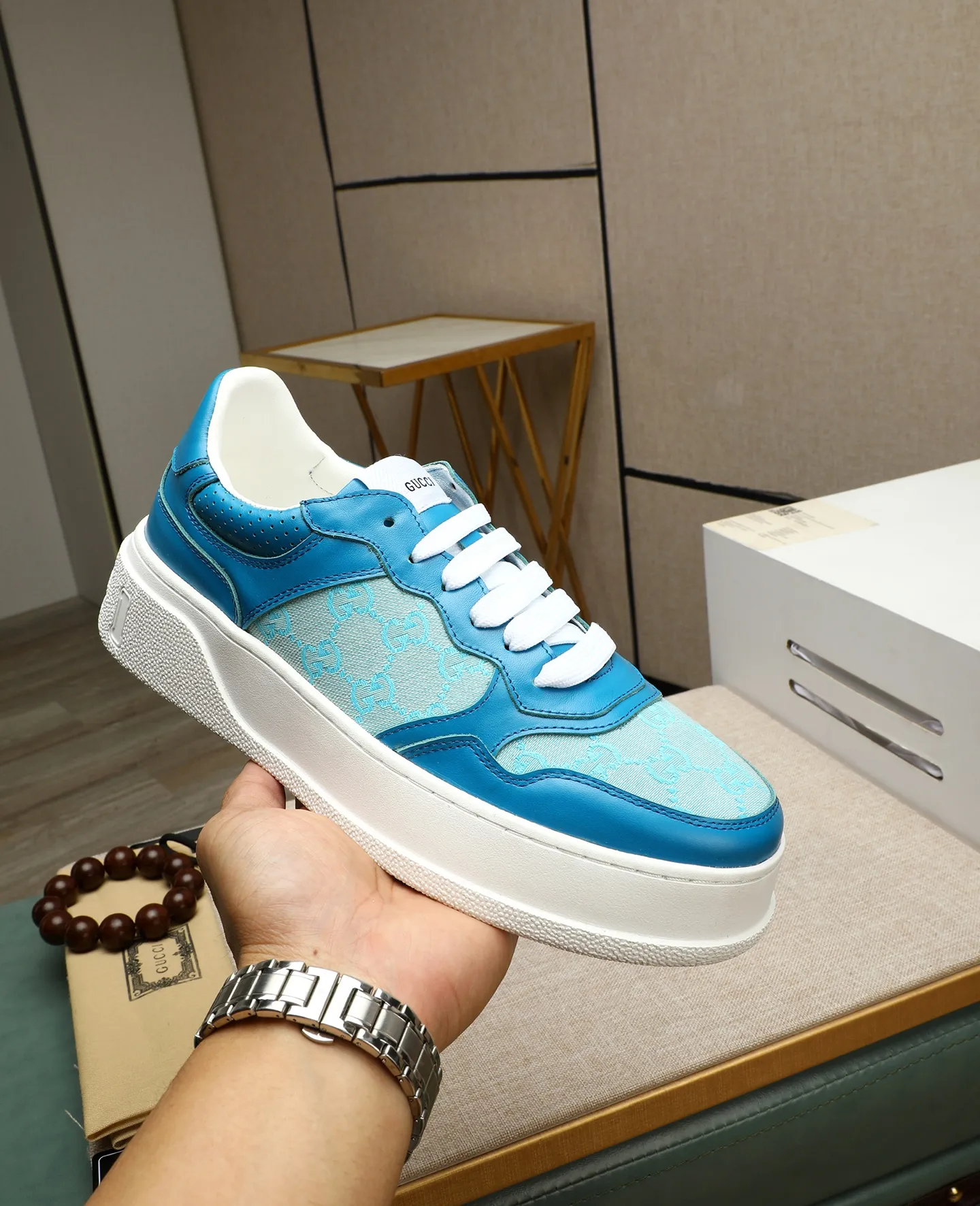Men's shoes 💰400 GUCCI🔍🔍The latest models are on sale at the same time at the counter. Original calfskin imported from Italy, genuine leather lining, (high-end, extravagant, and classy) with exquisite workmanship. Soles: Original soles specially provided by the original factory. ⚠Exclusive double-layer movable molded soles are super comfortable⚠. Photos of the real thing🎬The real thing is better🔍🔍"High quality·Follow the order" Code number 38-44